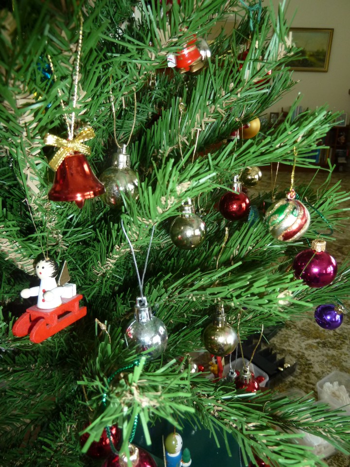 Christmas: Should I Stay or Should I&nbsp;Go?