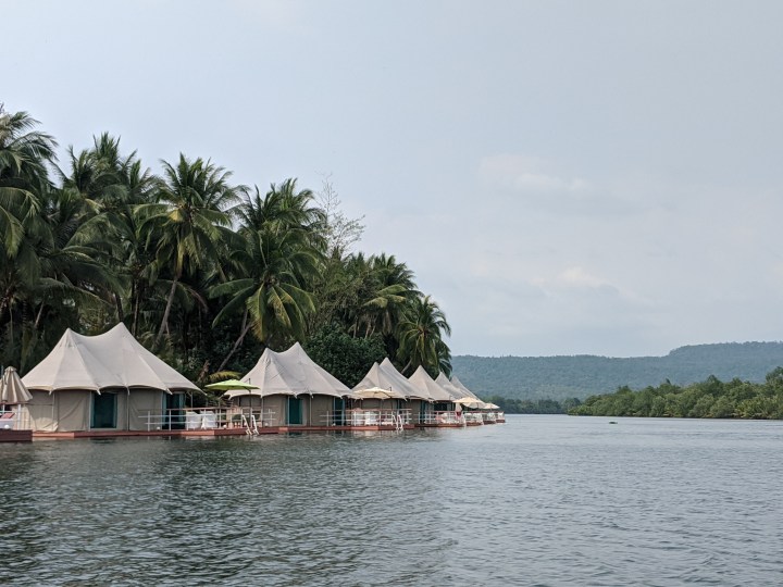 4 Rivers floating tents
