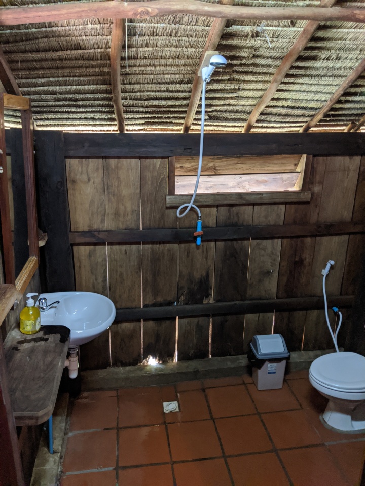 Hut 14 bathroom